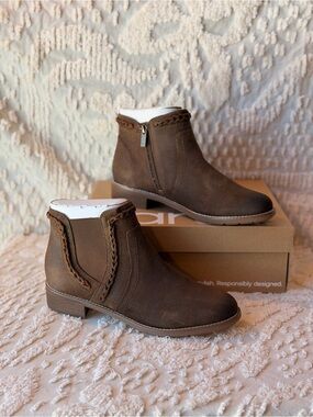Earth Braided Trim Brown Suede Ankle Booties with Side Zip 716